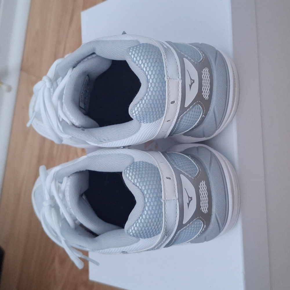 Indoor non marking court shoes - Picture 3 of 5